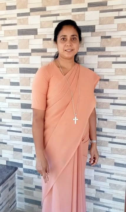 Teaching staff of Auxilium School Maradiyur - qualified and experienced educators